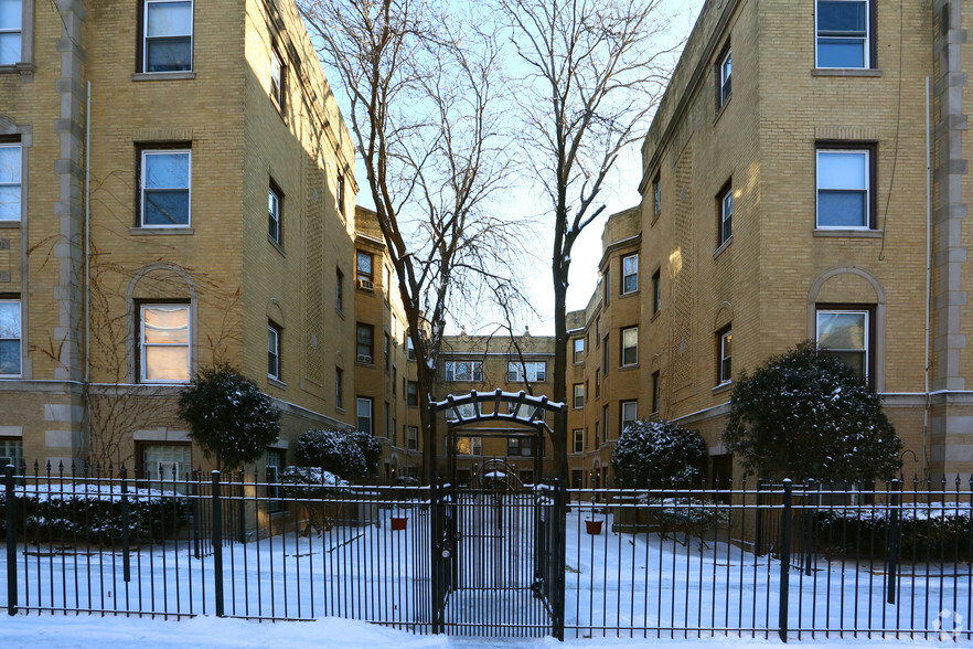 7369-7379 N Damen Ave, Chicago, IL en venta - Foto del edificio - Imagen 3 de 27