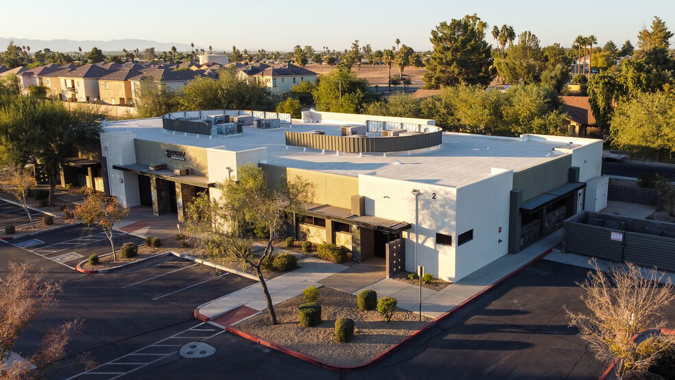 10240 W Indian School Rd, Phoenix, AZ en alquiler - Foto del edificio - Imagen 1 de 15