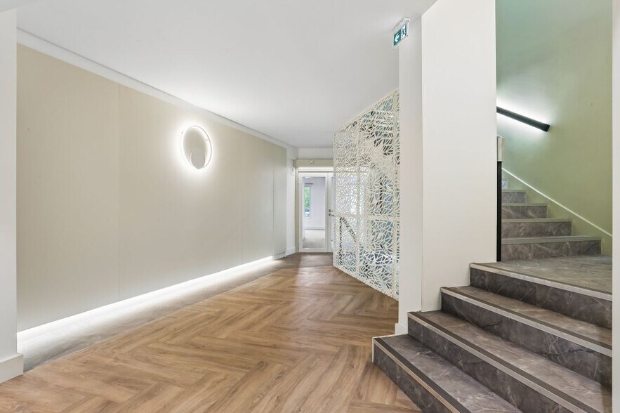 82 Avenue Marceau, Paris en alquiler - Vestíbulo - Imagen 3 de 9