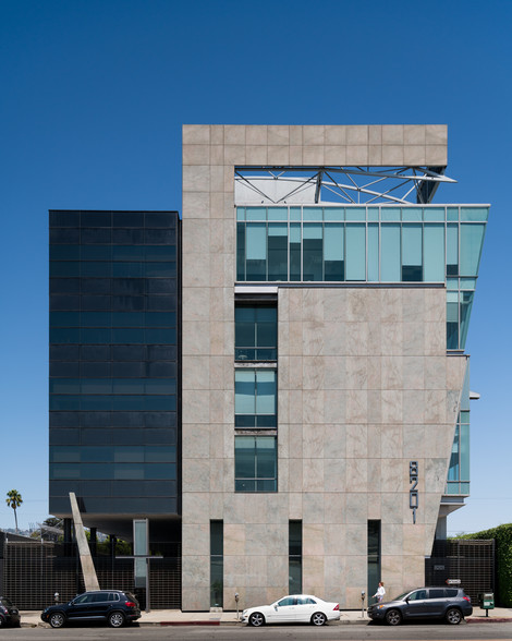 8201 Beverly Blvd, Los Angeles, CA en alquiler - Foto del edificio - Imagen 2 de 8