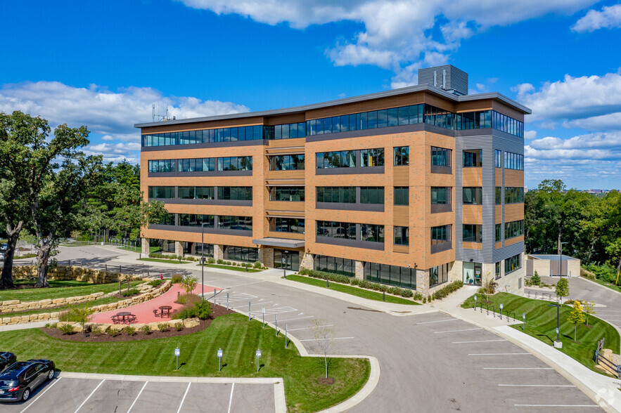 2921 Landmark Pl, Madison, WI en alquiler - Foto del edificio - Imagen 1 de 11