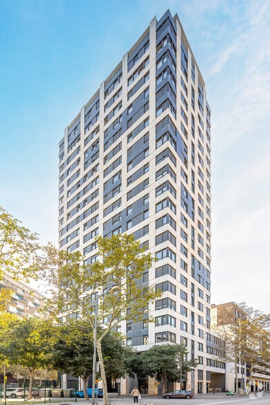 Carrer de Fluvià, 95, Barcelona, Barcelona en venta - Foto del edificio - Imagen 3 de 3