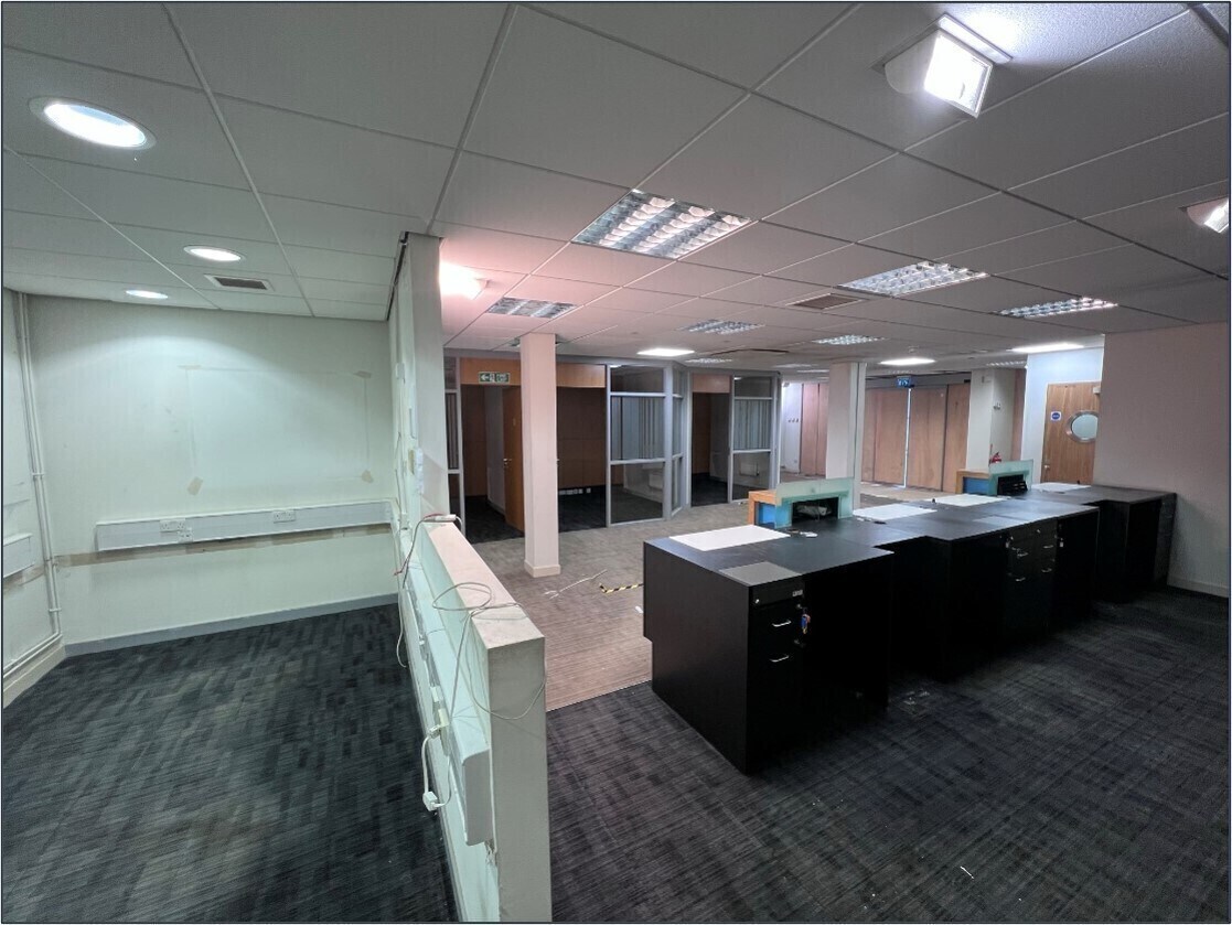 83-85 Main St, Thornliebank en alquiler Foto del interior- Imagen 1 de 4