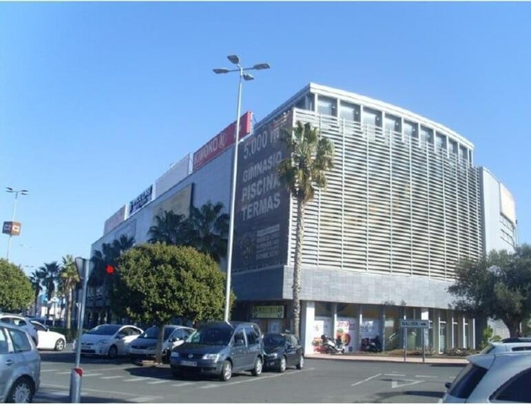 Local en Aldaia, Valencia en venta - Foto del edificio - Imagen 2 de 25
