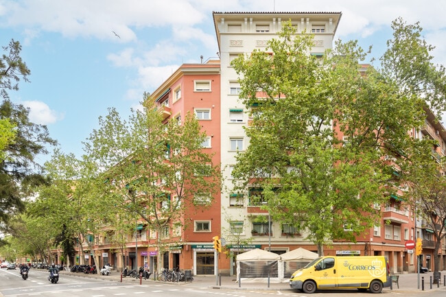 Más detalles de Edificio residencial​ en venta
