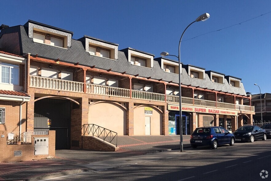 Calle Cordel de Hormigos, 1, Casarrubios del Monte, Toledo en venta - Foto del edificio - Imagen 1 de 1