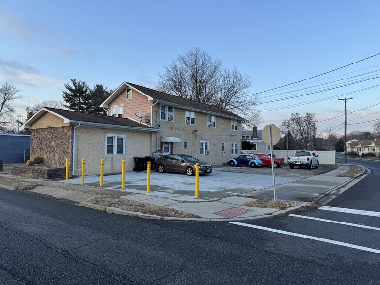 220 W White Horse Pike, Berlin, NJ en venta - Foto del edificio - Imagen 2 de 5