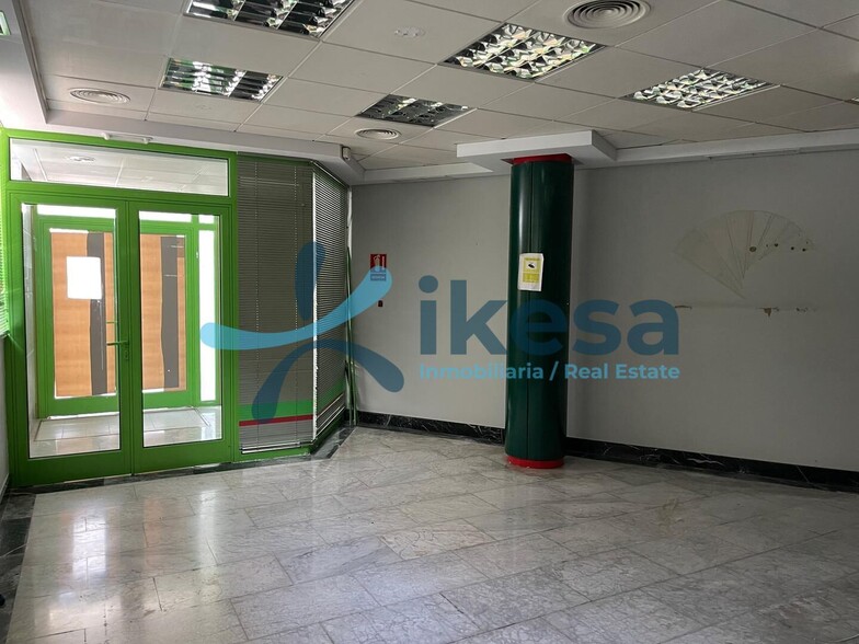 Local en Canillas de Albaida, Málaga en venta - Foto del interior - Imagen 2 de 3