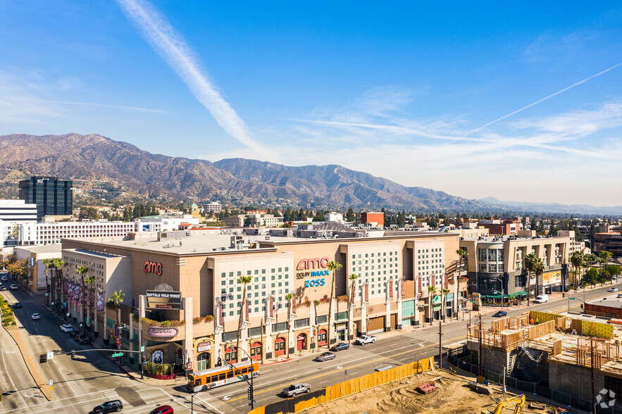 125-135 E Palm Ave, Burbank, CA en alquiler - Foto del edificio - Imagen 2 de 5