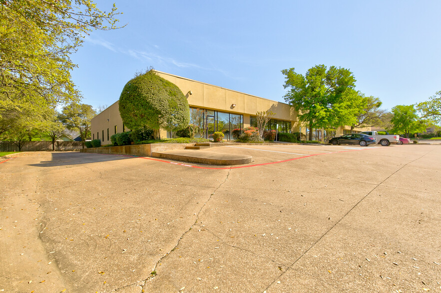 807 Forest Ridge Dr, Bedford, TX en alquiler - Foto principal - Imagen 1 de 7