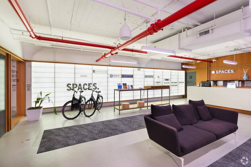 31-00 47th Ave, Long Island City, NY en alquiler - Foto del edificio - Imagen 1 de 30