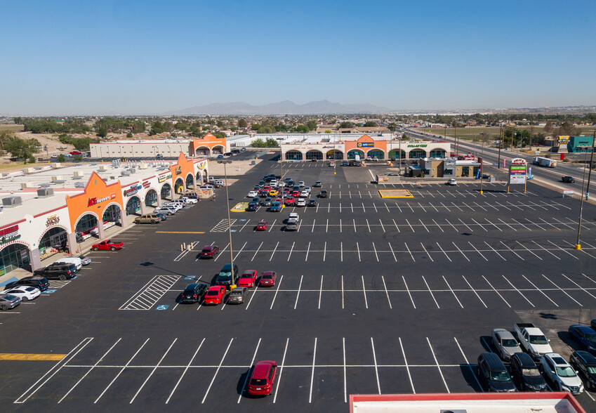 Fiesta Mercado Shopping Center cartera de 6 inmuebles en venta en LoopNet.es - Foto del edificio - Imagen 2 de 19