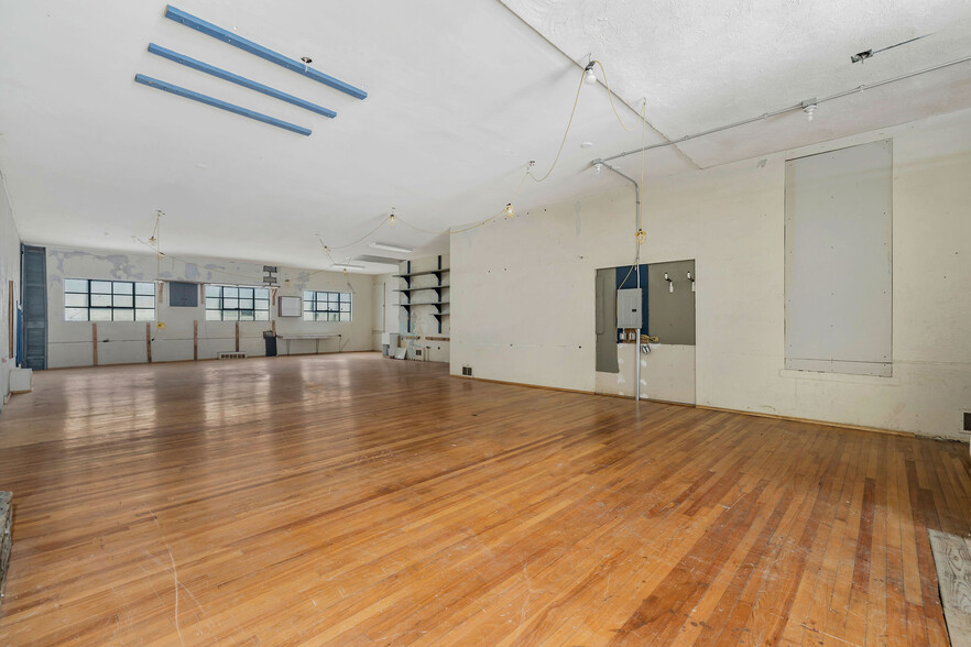 1708 Logan St, Cincinnati, OH en alquiler - Foto del interior - Imagen 2 de 7