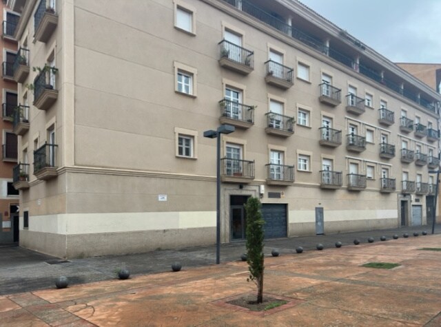 Calle Torre Lucía, 1, Plasencia, Cáceres en venta - Foto del edificio - Imagen 2 de 2