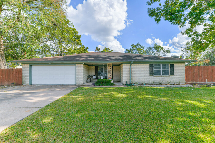 109 E Shadowbend Ave, Friendswood, TX en venta - Foto del edificio - Imagen 1 de 40