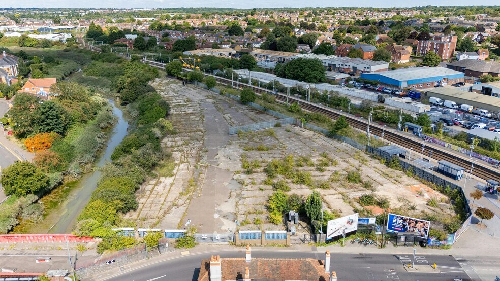 Hythe Station Rd, Colchester en venta - Foto del edificio - Imagen 2 de 13