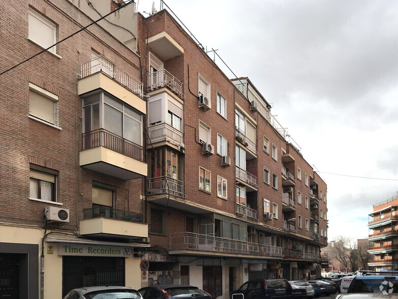 Calle De Enrique Fuentes, 23, Madrid, Madrid en alquiler - Foto del edificio - Imagen 2 de 2