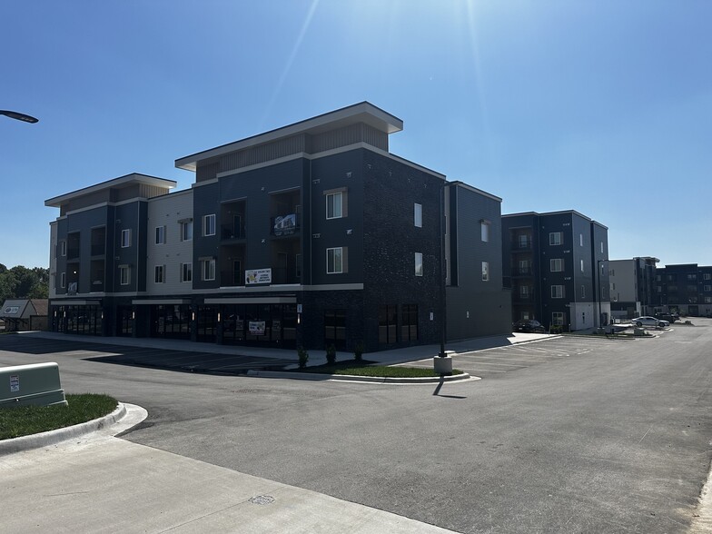 7510 N Oak Trfy, Gladstone, MO en alquiler - Foto del edificio - Imagen 2 de 16