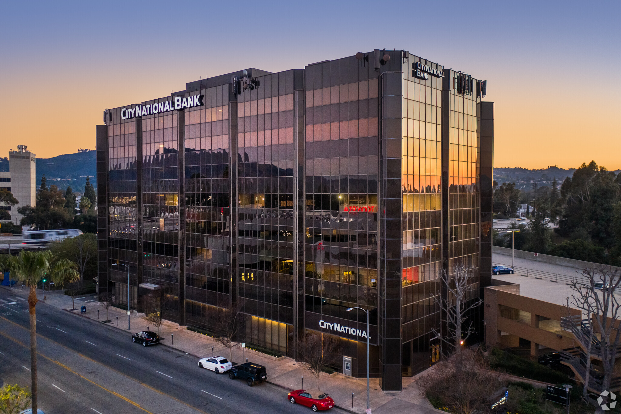 4605 Lankershim Blvd, North Hollywood, CA en alquiler Foto del edificio- Imagen 1 de 18