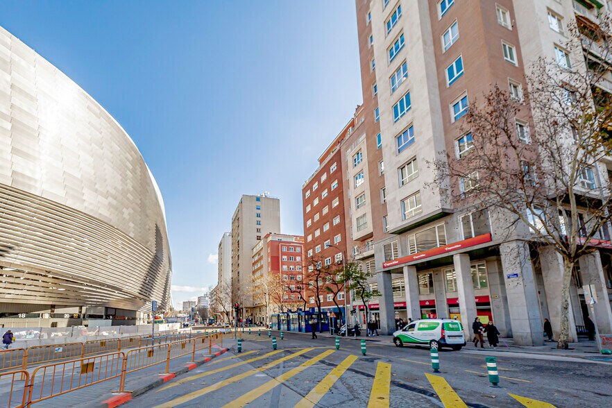 Paseo Castellana, 140, Madrid, Madrid en alquiler - Foto del edificio - Imagen 2 de 4