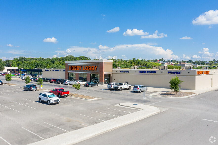 534-598 SE Washington Blvd, Bartlesville, OK en alquiler - Foto del edificio - Imagen 1 de 28