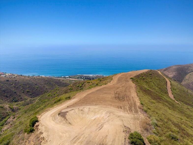 10806 Yerba Buena Rd, Malibu, CA en venta - Foto del edificio - Imagen 1 de 22