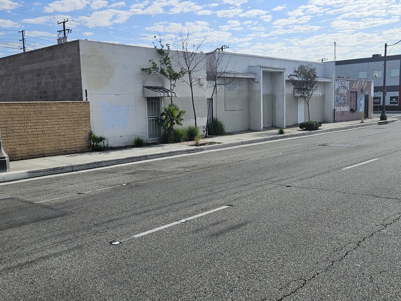 5273-5275 E Washington Blvd, Commerce, CA en venta - Foto del edificio - Imagen 1 de 21