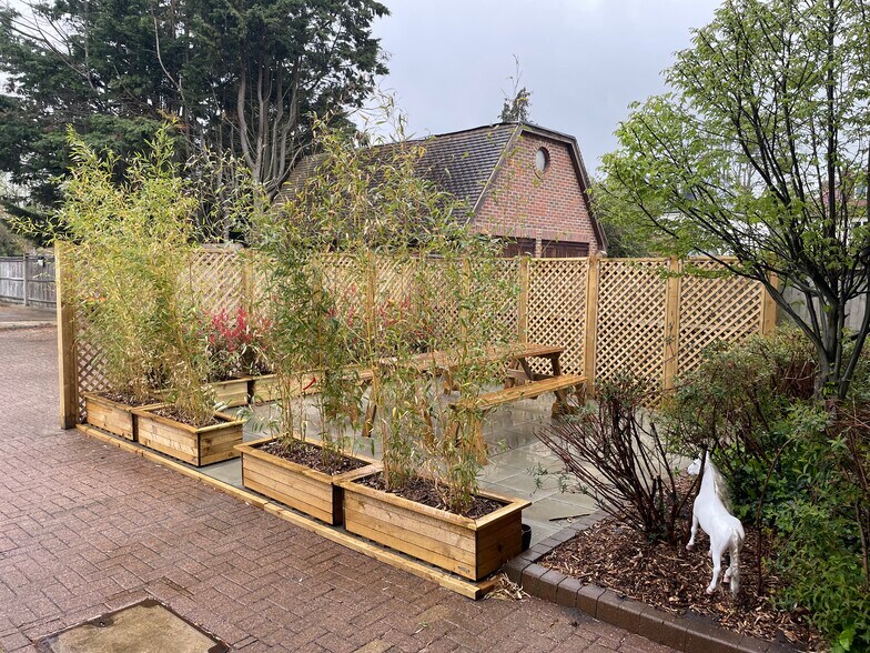 81-81A Bridge Rd, East Molesey en alquiler - Foto del edificio - Imagen 3 de 13