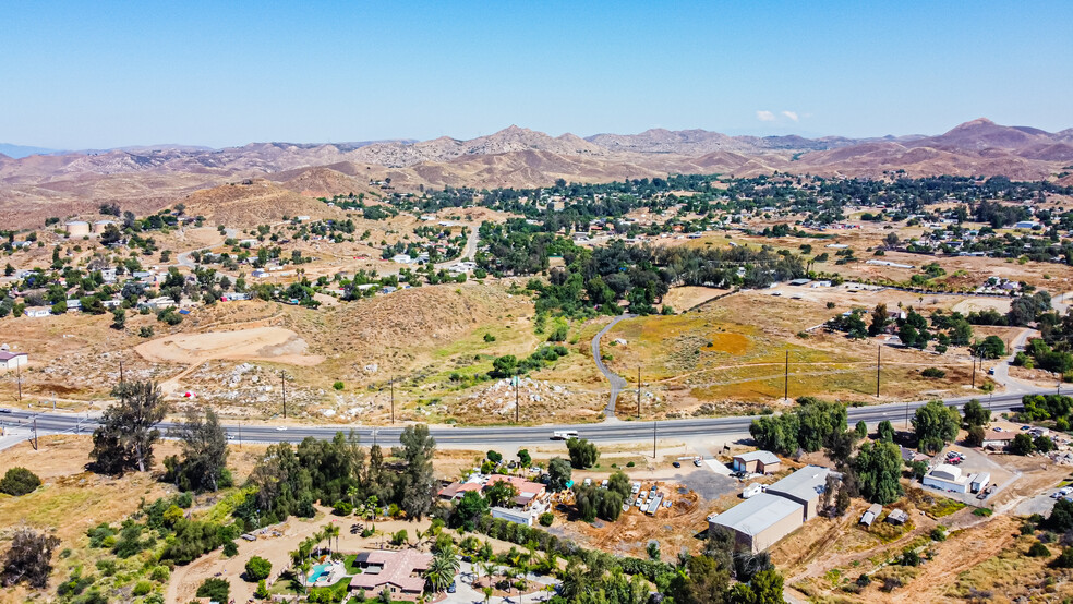 Highway 74, Perris, CA en venta - Foto del edificio - Imagen 3 de 14