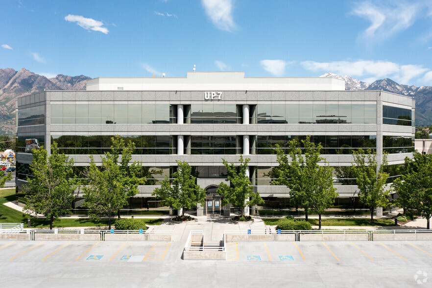 6965 S Union Park Ctr, Cottonwood Heights, UT en alquiler - Foto del edificio - Imagen 3 de 6