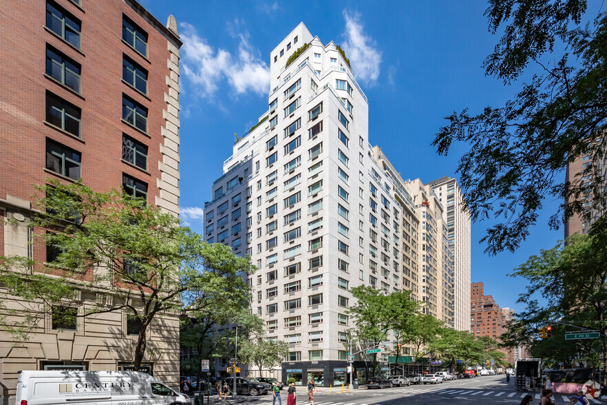 184-188 E 70th St, New York, NY en venta - Foto del edificio - Imagen 2 de 7