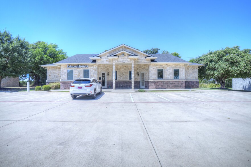 1821 Precinct Line Rd, Hurst, TX en alquiler - Foto del edificio - Imagen 1 de 39