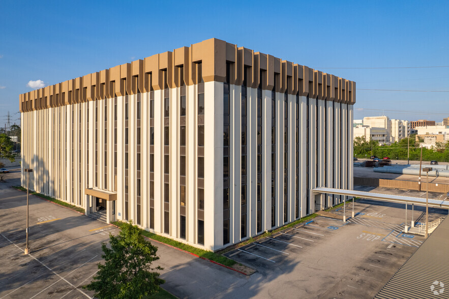 1919 N Loop W, Houston, TX en alquiler - Foto del edificio - Imagen 3 de 15