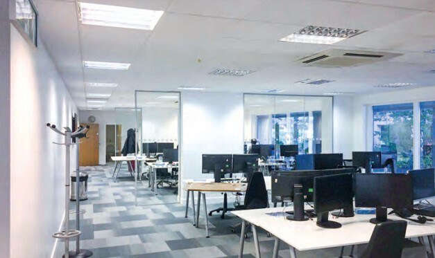 Imperial Wharf, London, LND SW6 2TL - Unidad 2 - - Foto del interior - Image 1 of 5