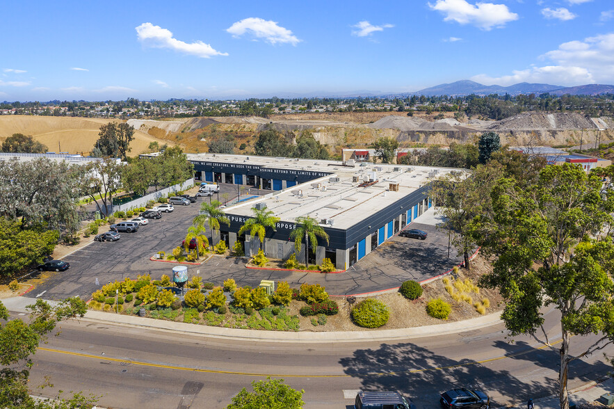 8680 Miralani Dr, San Diego, CA en alquiler - Foto del edificio - Imagen 1 de 16