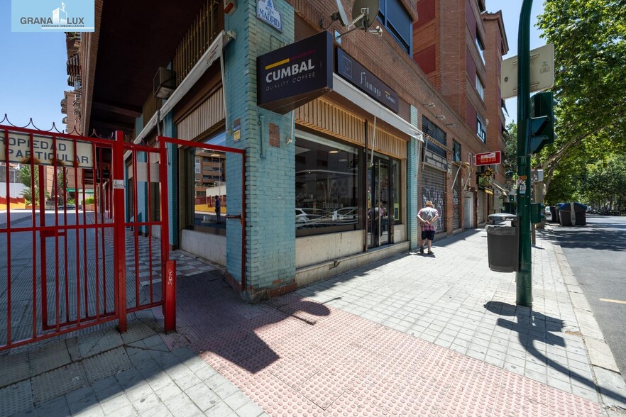 Local en Granada en venta - Foto del edificio - Imagen 2 de 36