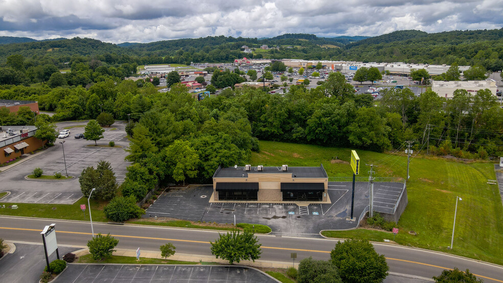 3176 Linden Dr, Bristol, VA en alquiler - Foto del edificio - Imagen 3 de 15