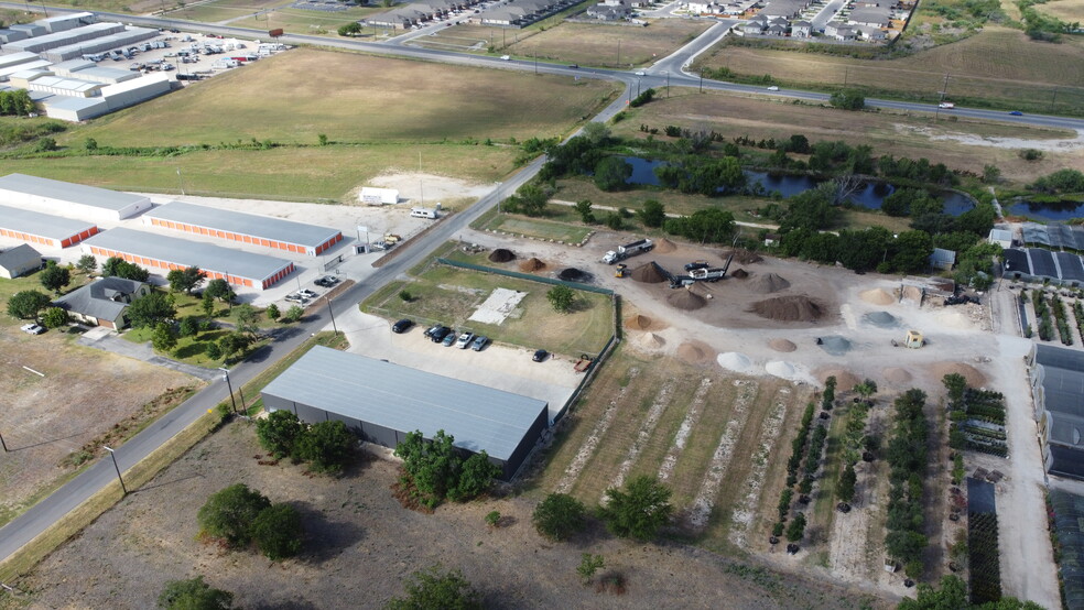 120 E Zipp Rd, New Braunfels, TX en venta - Foto del edificio - Imagen 2 de 4