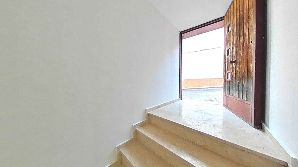 Local en Mairena del Alcor en venta - Foto del edificio - Imagen 3 de 30