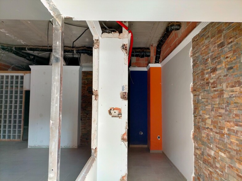 Local en Roquetas de Mar, Almería en venta - Foto del interior - Imagen 3 de 8