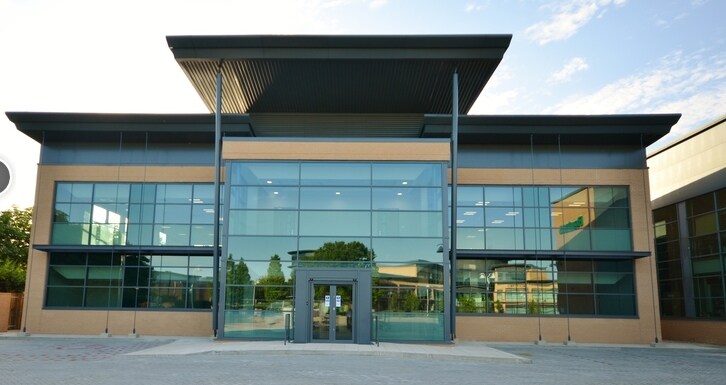 Davy Ave, Milton Keynes en alquiler - Foto del edificio - Imagen 3 de 5