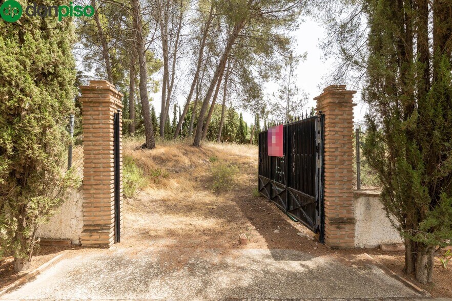 Calle Poetas Populares, Albolote, Granada en venta - Foto del edificio - Imagen 3 de 40