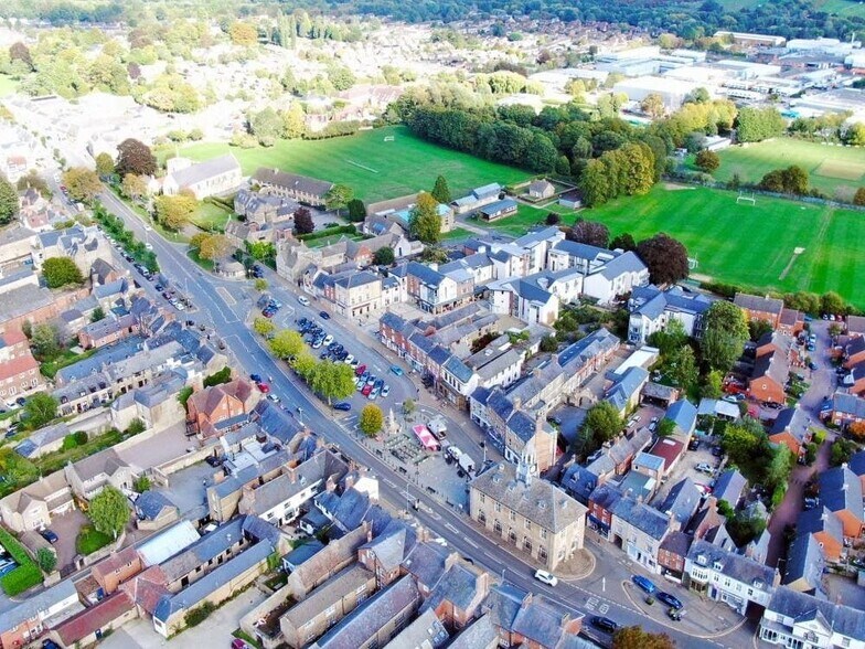 2b/c Burgess Sq, Brackley en venta - Foto del edificio - Imagen 3 de 6