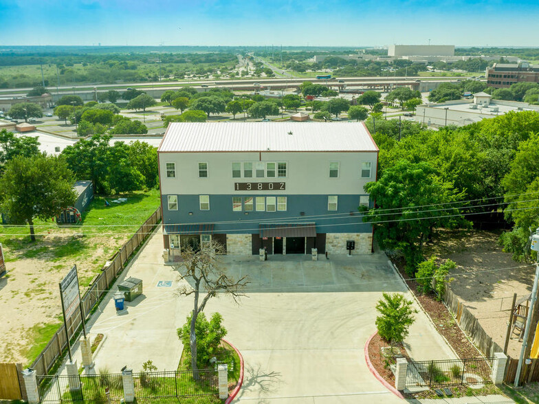 13802 Ida Ridge Dr, Austin, TX en venta - Foto principal - Imagen 1 de 22