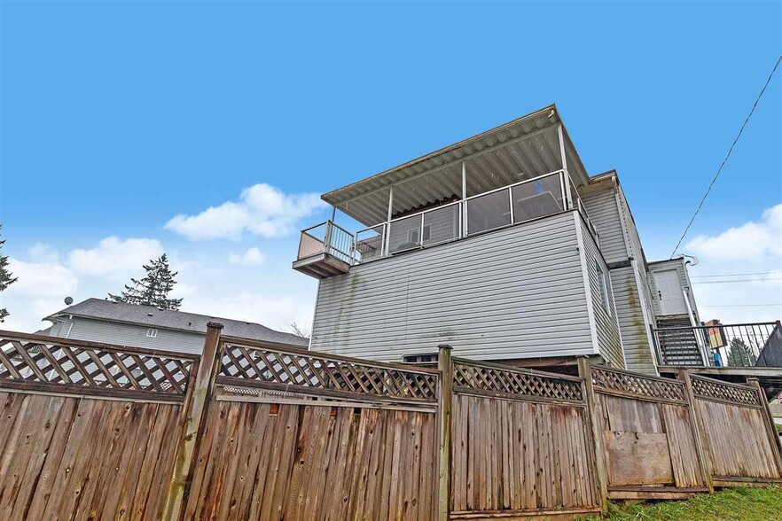 1985 Pitt River Rd, Port Coquitlam, BC en venta - Foto del edificio - Imagen 3 de 12