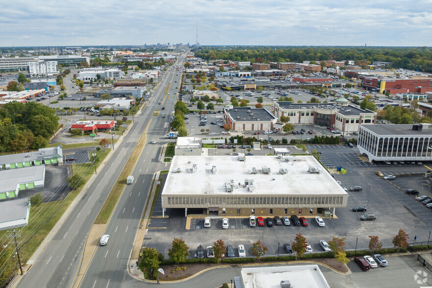 5211 W Broad St, Richmond, VA en alquiler - Vista aérea - Imagen 3 de 9