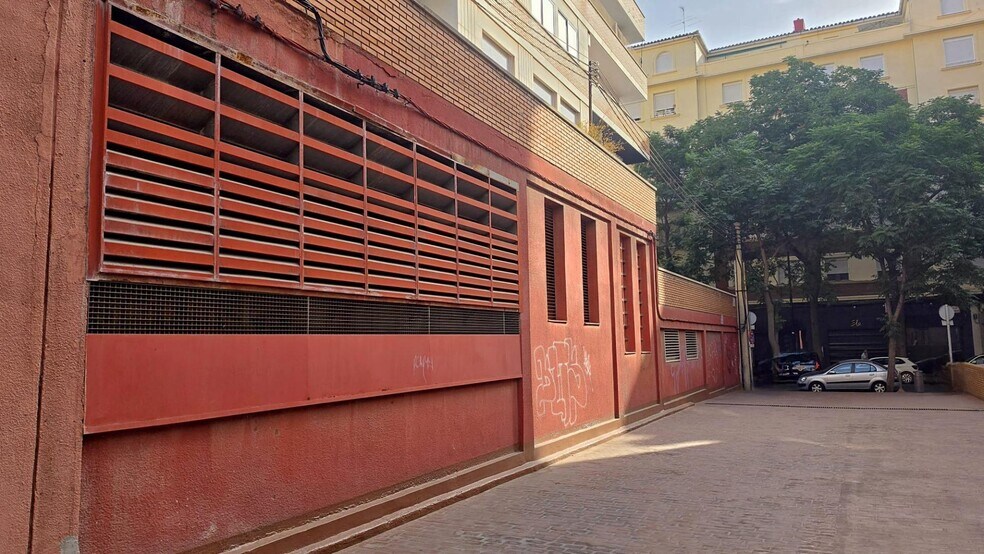 Local en Zaragoza en venta - Foto del edificio - Imagen 3 de 7