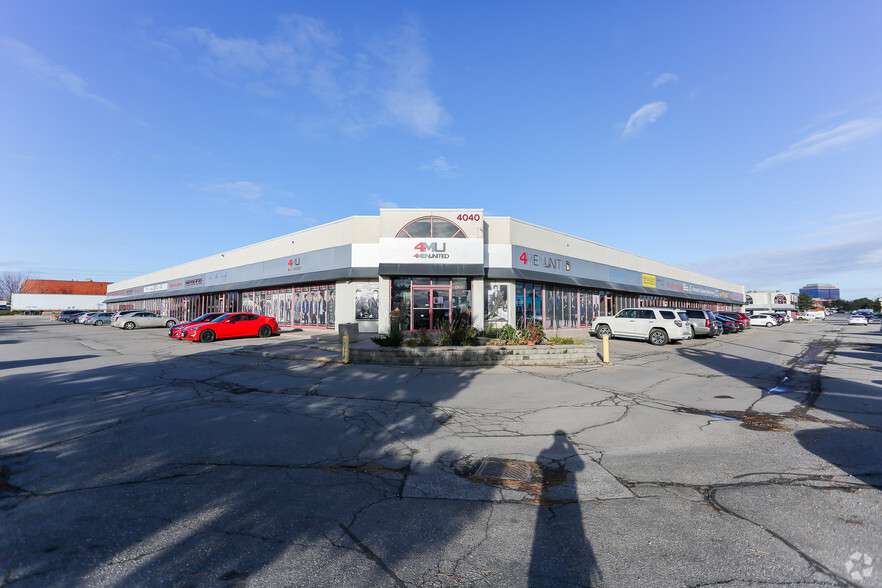 4040 Steeles Ave W, Vaughan, ON en venta - Foto principal - Imagen 1 de 16