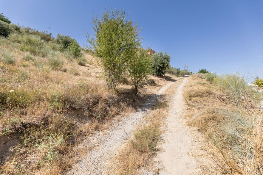 Calle Güevéjar, 14, La Zubia, Granada en venta - Foto del edificio - Imagen 3 de 15