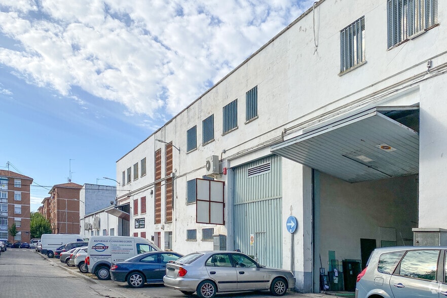 Nave en Torrejón de Ardoz, Madrid en venta - Foto principal - Imagen 1 de 1